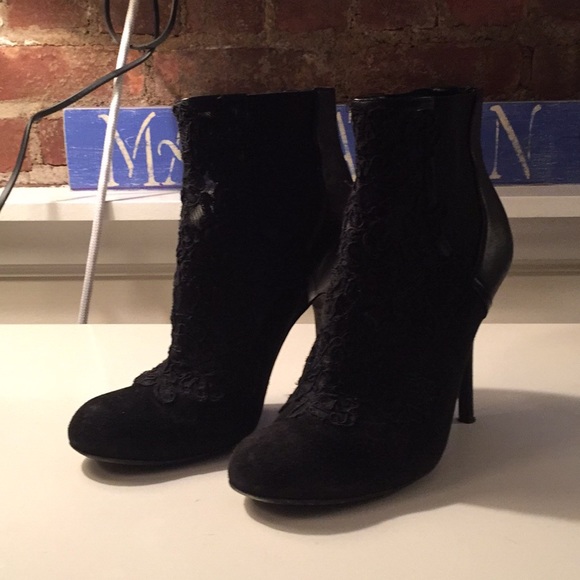Black boots - Picture 2 of 10